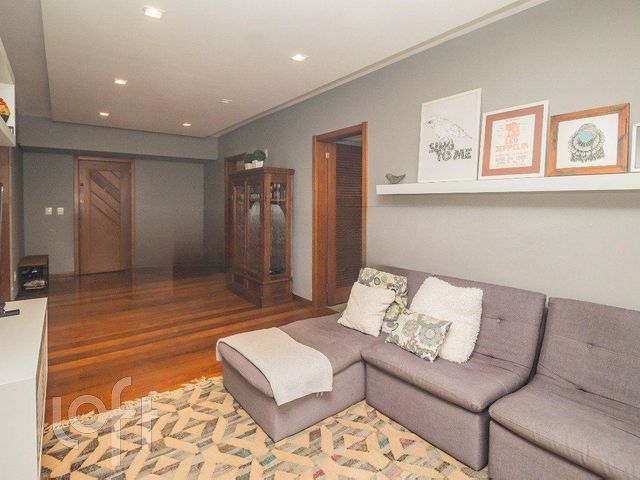 Apartamento com 221m², 3 dormitórios, 1 suíte, 2 vagas, Auxiliadora em Porto Alegre