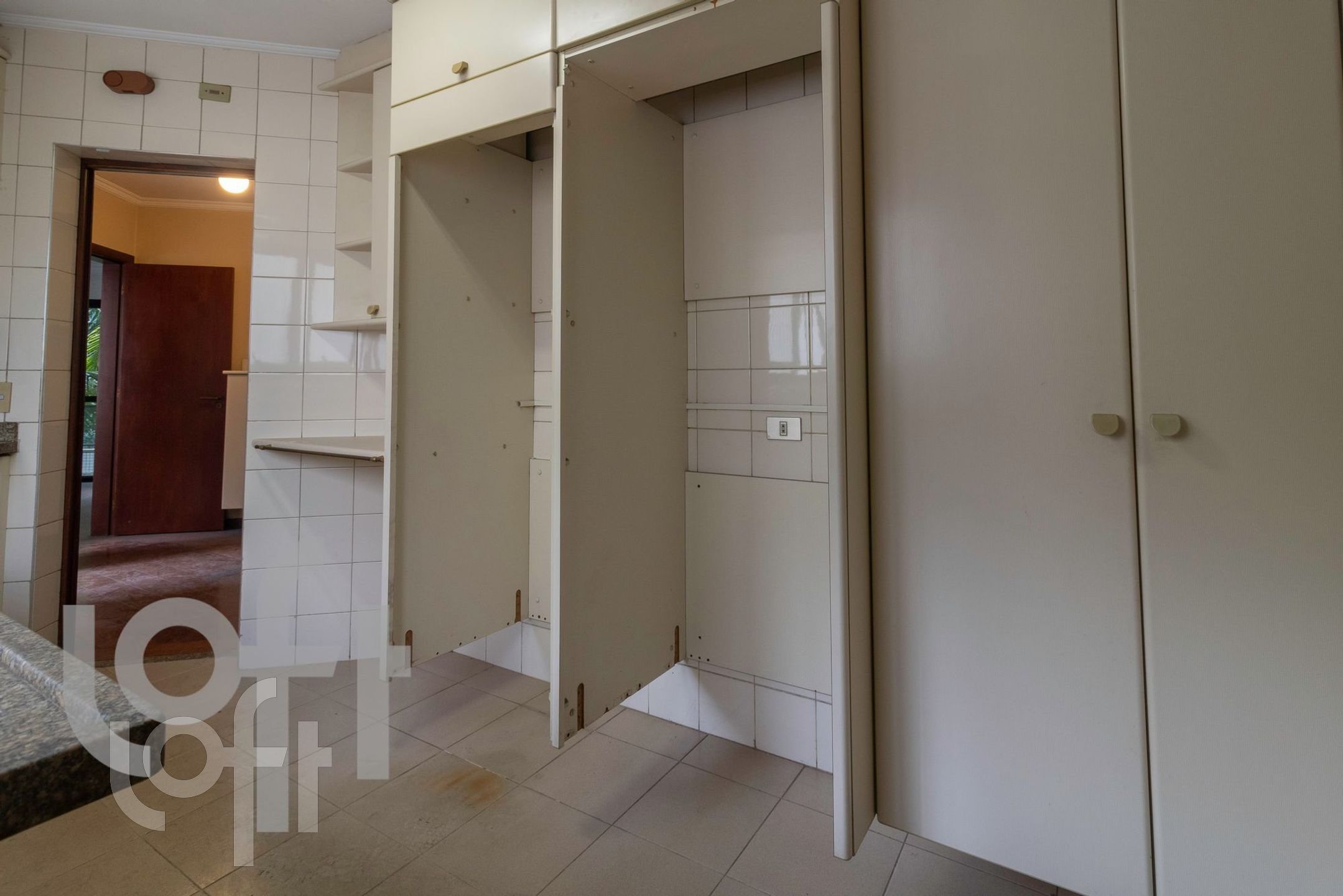 Apartamento à venda com 4 quartos, 210m² - Foto 35