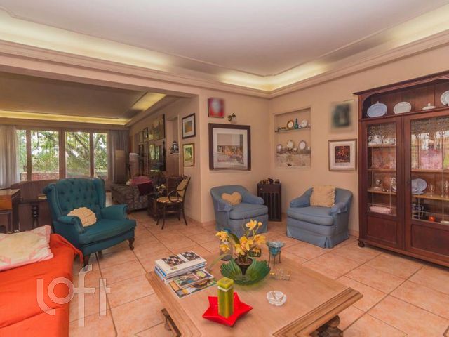 Apartamento com 263m², 4 dormitórios, 2 vagas, Moinhos de Vento em Porto Alegre