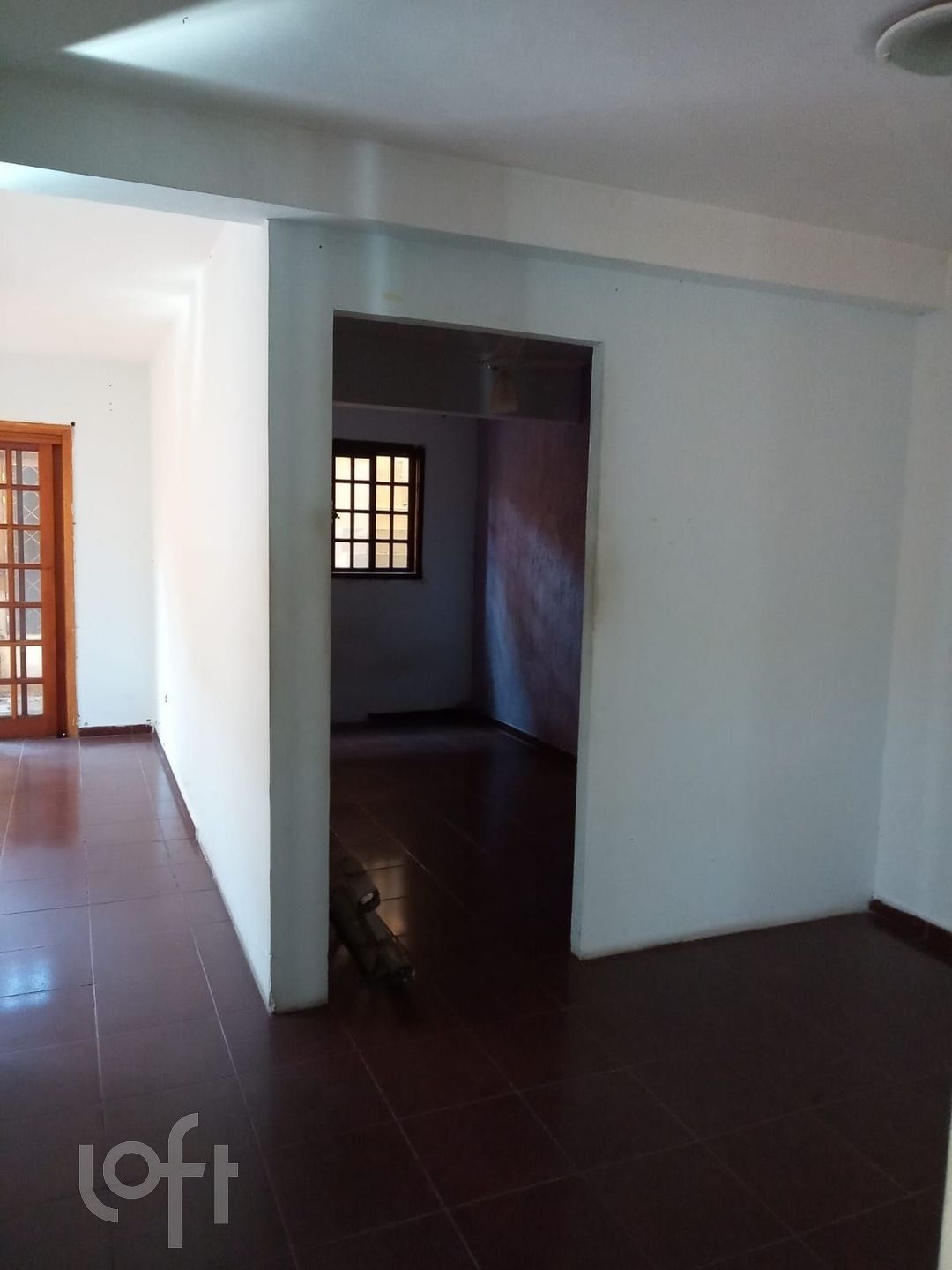 Casa à venda com 4 quartos, 135m² - Foto 2