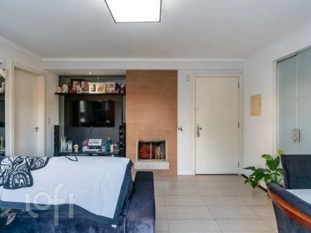 Apartamento com 102m², 1 dormitório, 1 suíte, 2 vagas, Petrópolis em Porto Alegre