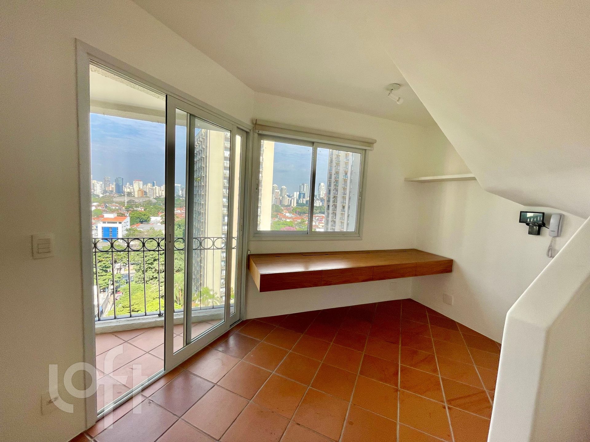 Apartamento à venda com 2 quartos, 120m² - Foto 2