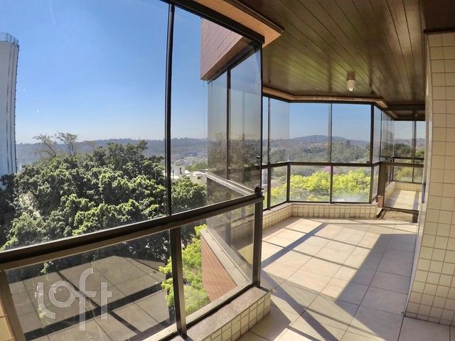 Apartamento com 310m², 3 dormitórios, 1 suíte, 3 vagas, Menino Deus em Porto Alegre