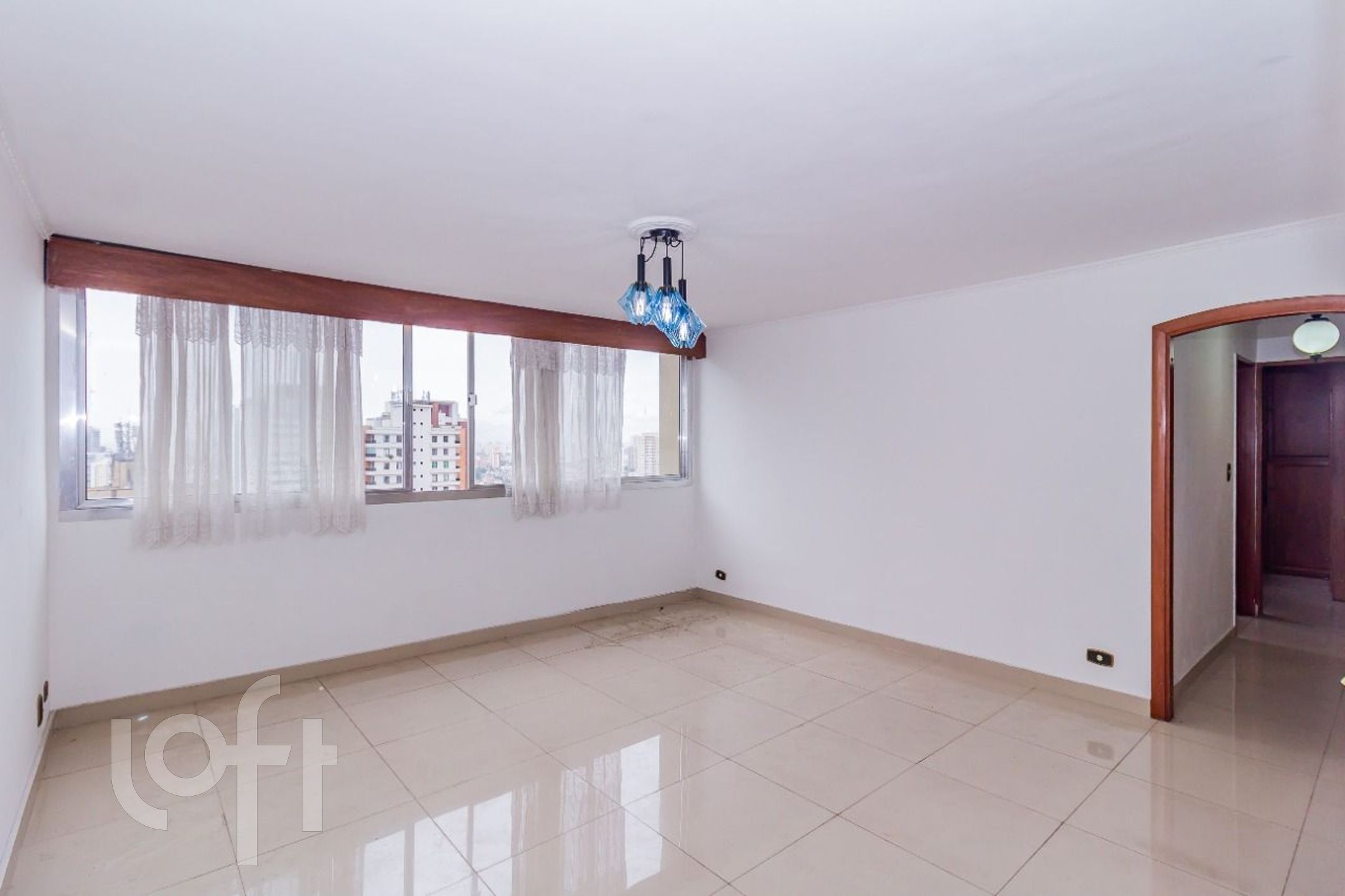 Apartamento à venda com 2 quartos, 99m² - Foto 1