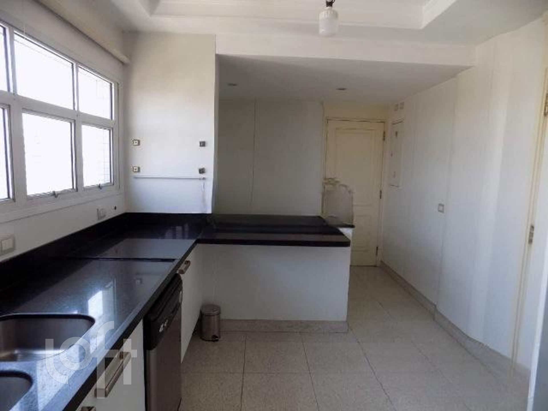 Apartamento à venda com 4 quartos, 600m² - Foto 32