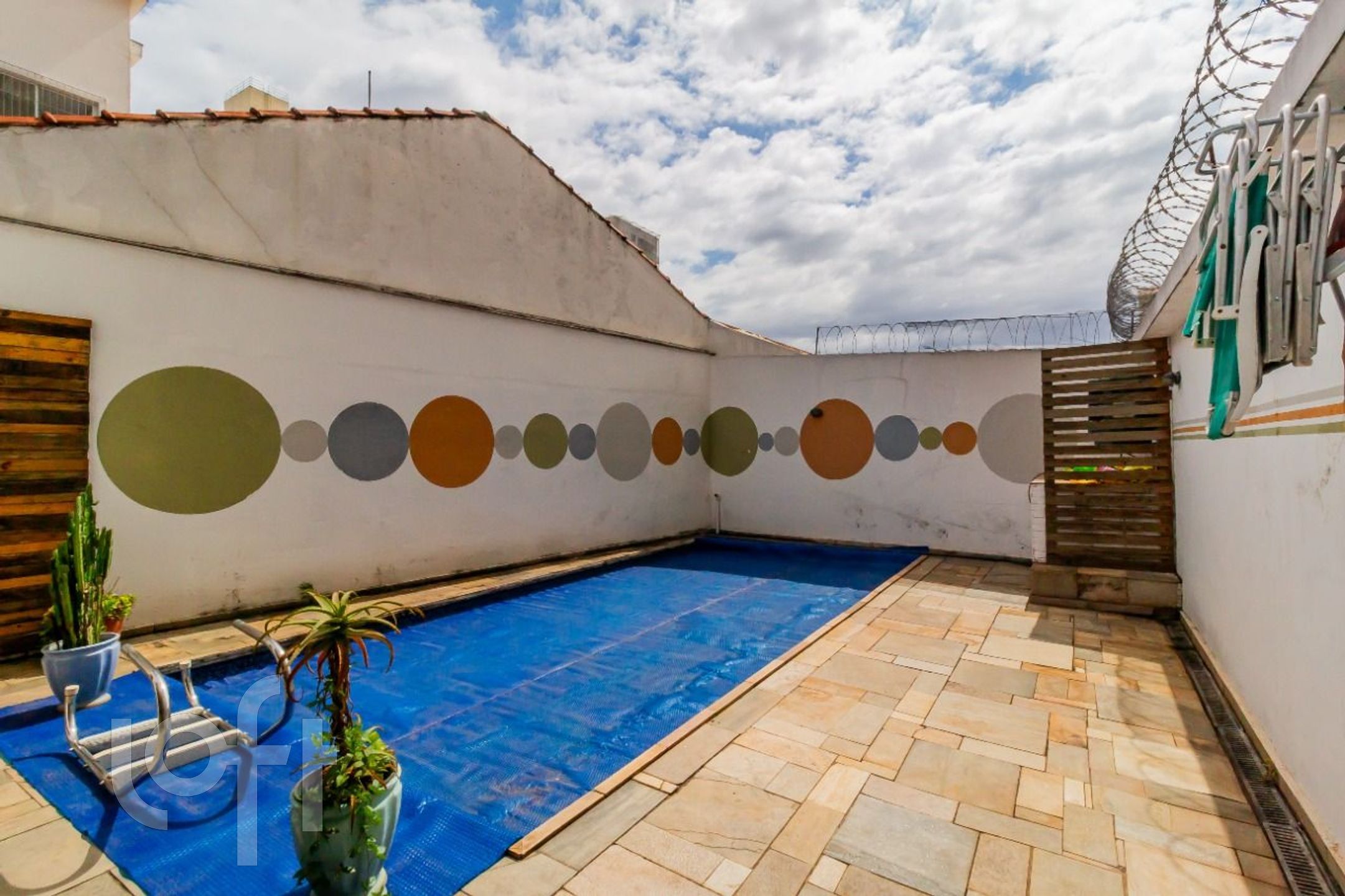 Imagem da propriedade PU1aio079 32