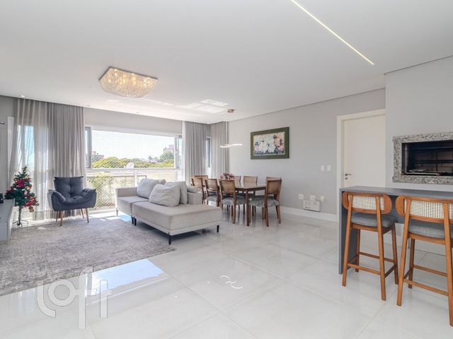 Apartamento com 108m², 3 dormitórios, 1 suíte, 2 vagas, Vila Ipiranga em Porto Alegre