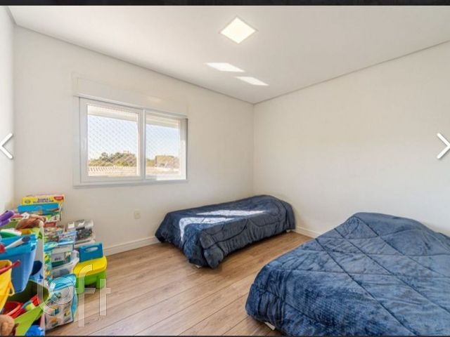 Apartamento com 108m², 3 dormitórios, 1 suíte, 2 vagas, Vila Ipiranga em Porto Alegre