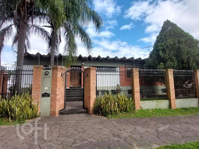 Casa com 249m², 4 dormitórios, 2 vagas, Chácara das Pedras em Porto Alegre