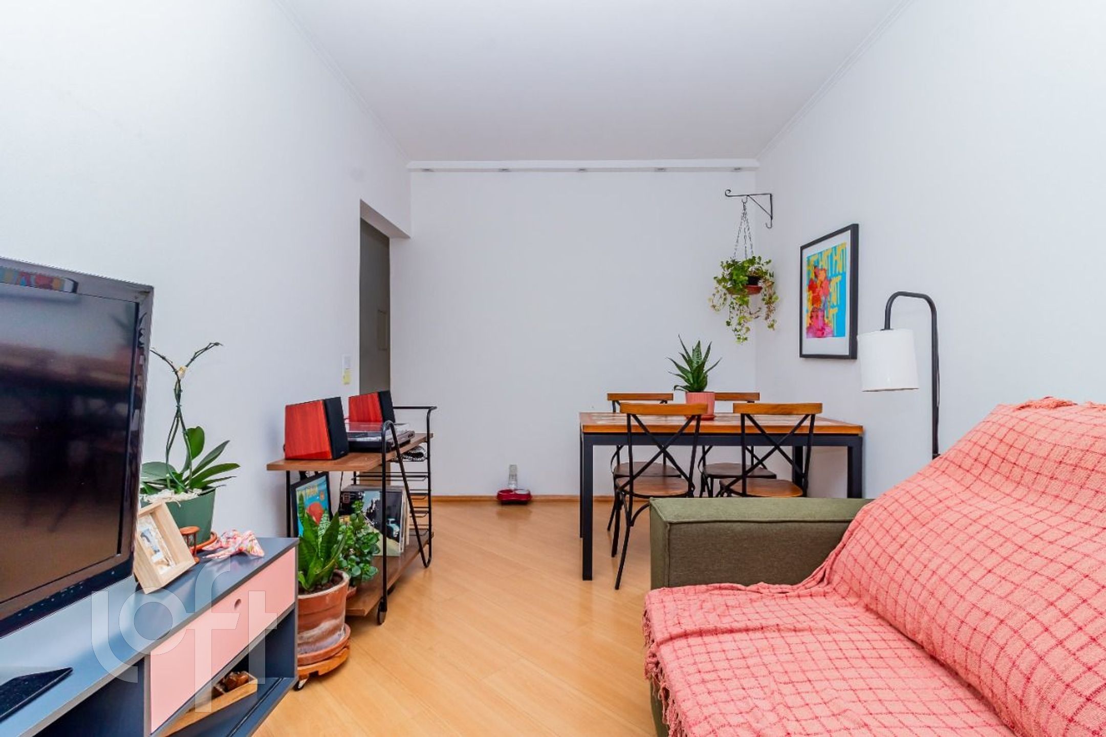 Apartamento à venda com 2 quartos, 73m² - Foto 4