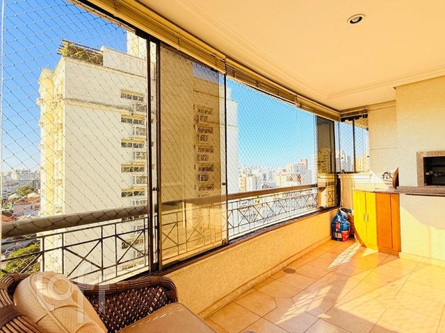 Apartamento com 133m², 3 dormitórios, 1 suíte, 2 vagas, Menino Deus em Porto Alegre