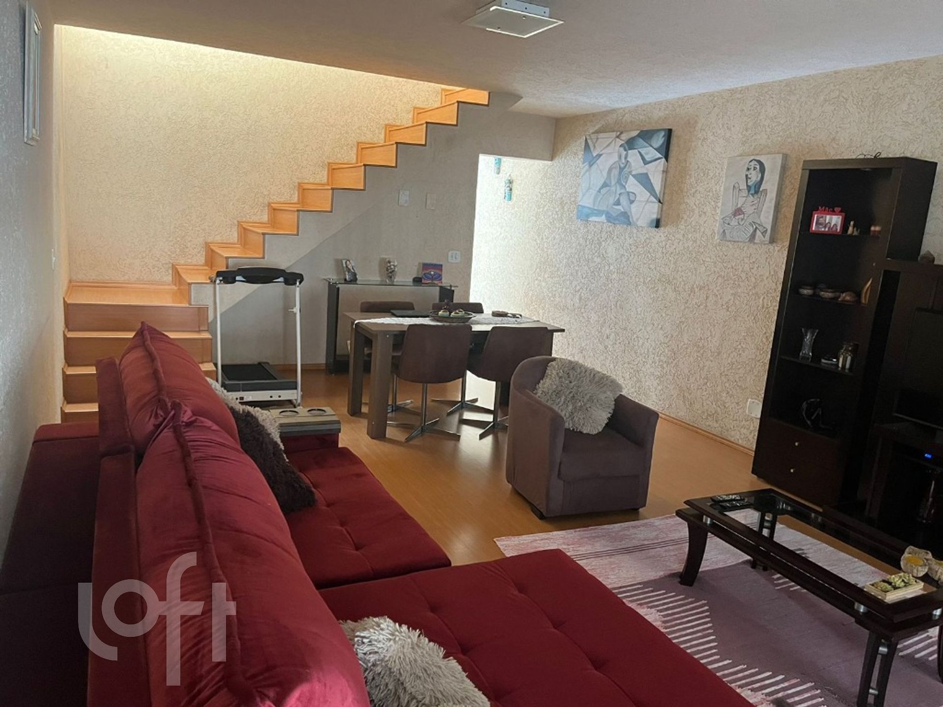 Casa à venda com 3 quartos, 254m² - Foto 1