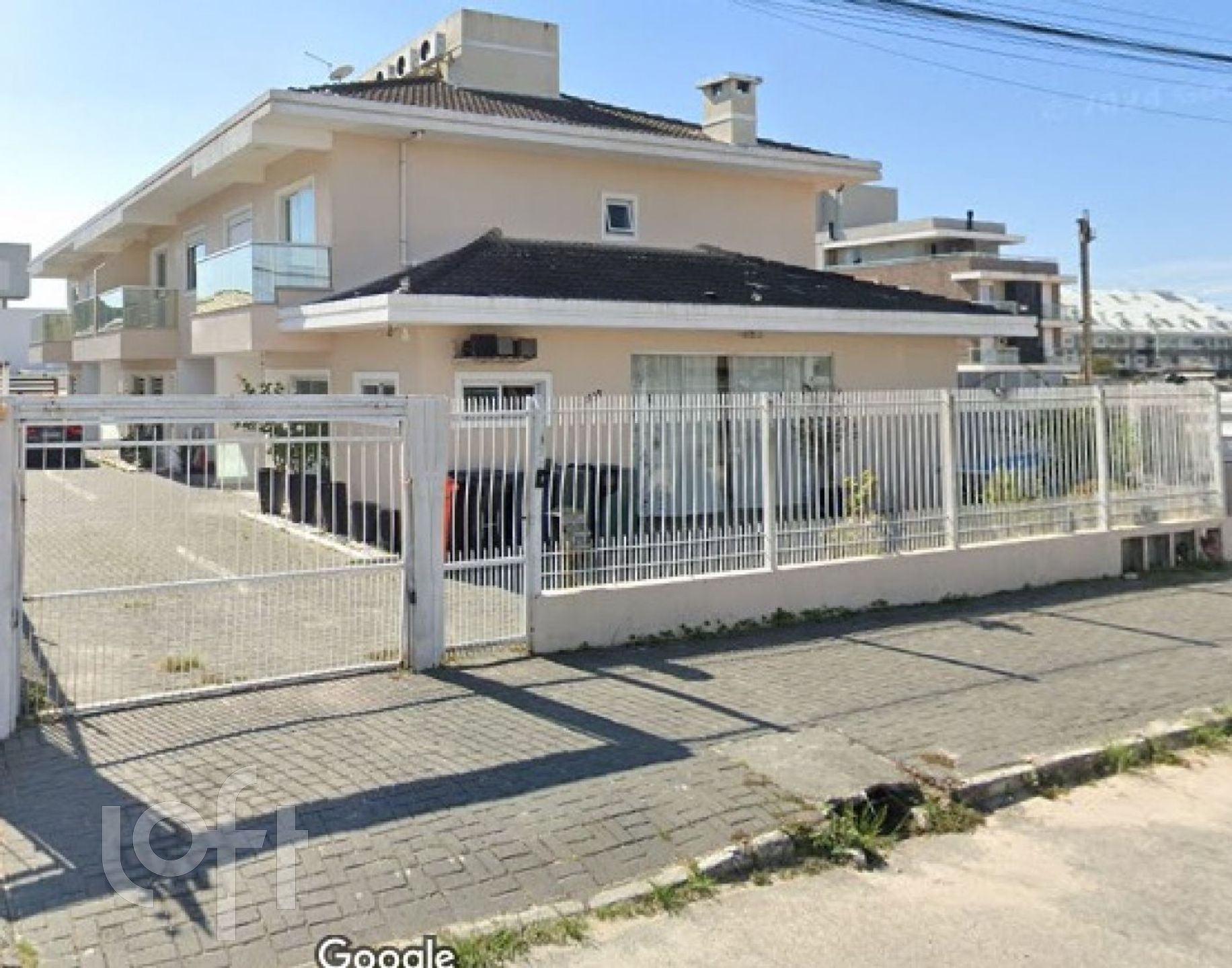 Casa à venda em Ingleses com 127 m², 3 quartos, 1 suíte, 2 vagas