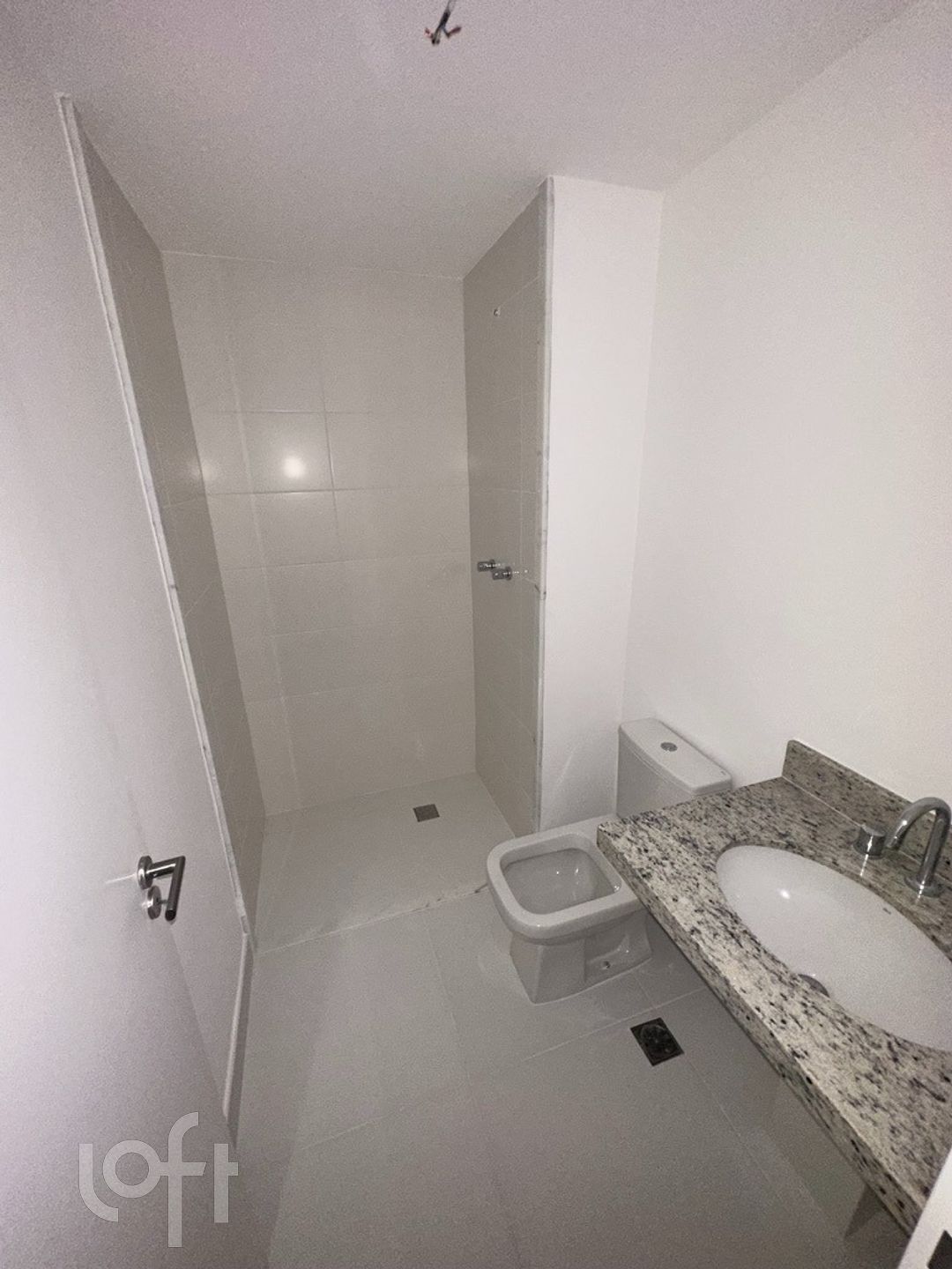 Apartamento à venda com 3 quartos, 158m² - Foto 4