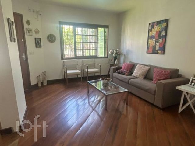 Casa com 240m², 3 dormitórios, 1 suíte, 3 vagas, Vila Ipiranga em Porto Alegre