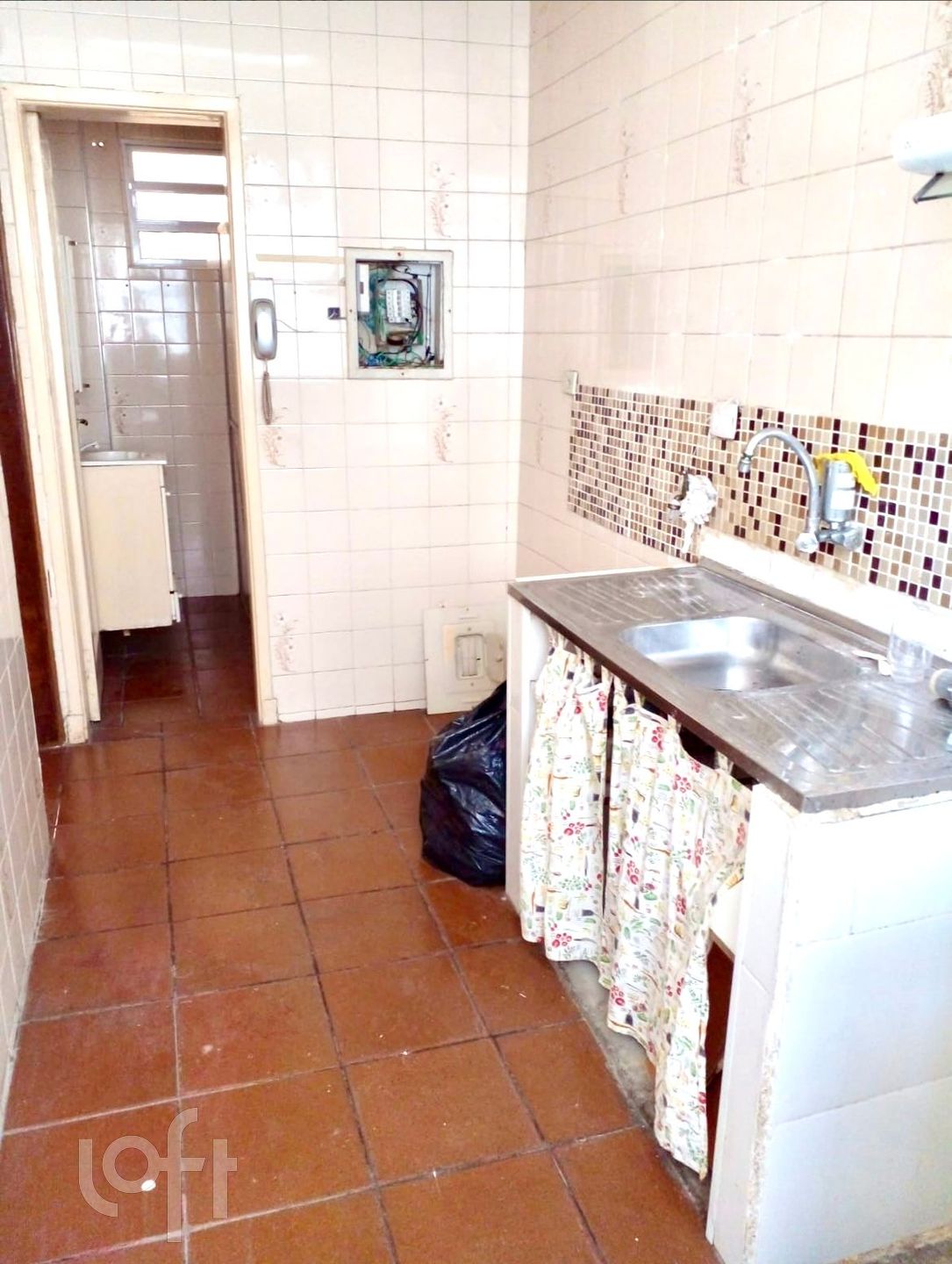 Apartamento à venda com 1 quarto, 40m² - Foto 2