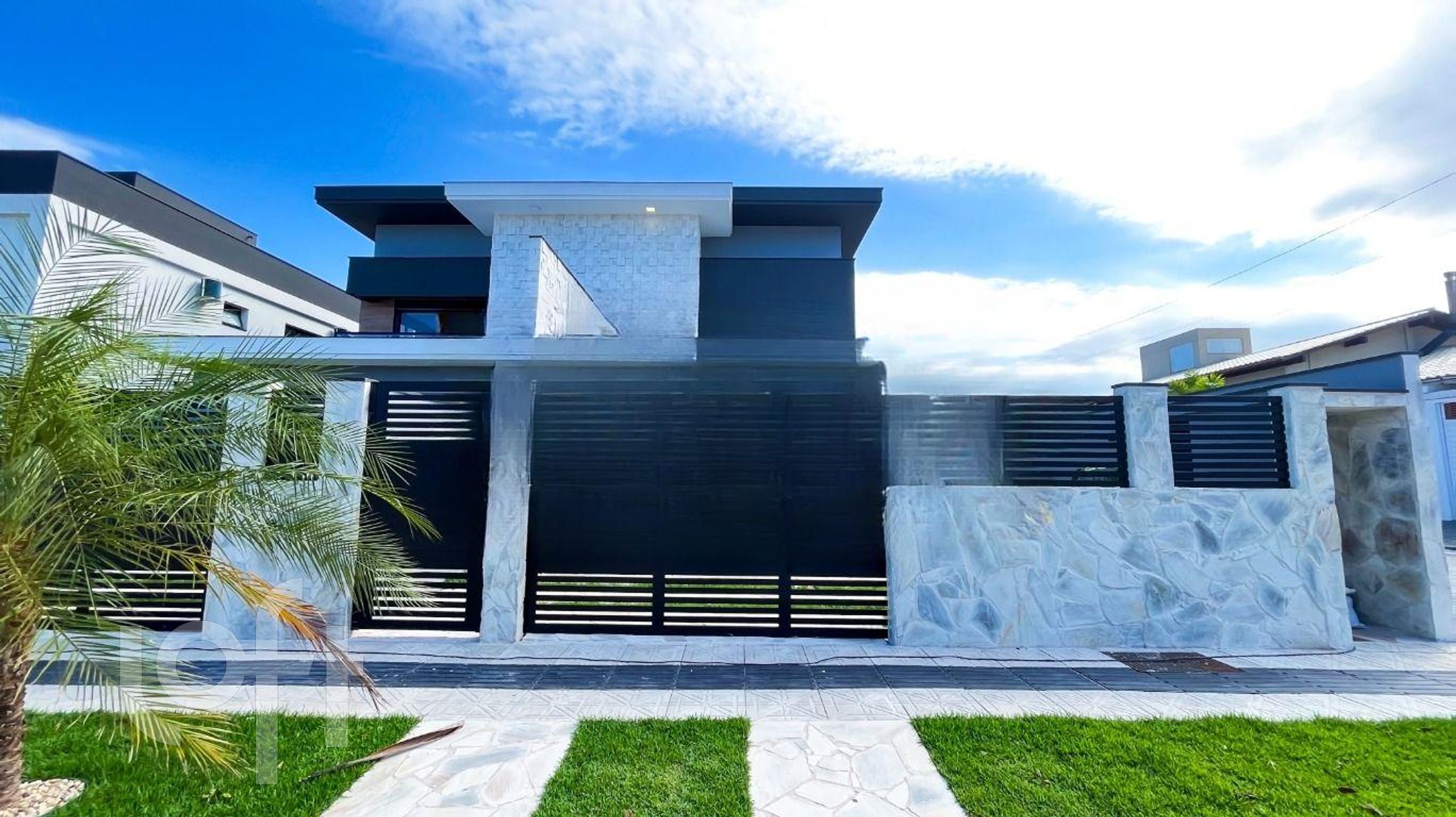 Casa Residencial com 168m², 3 quartos, 2 suítes, no bairro Rio tavares central em Florianópolis