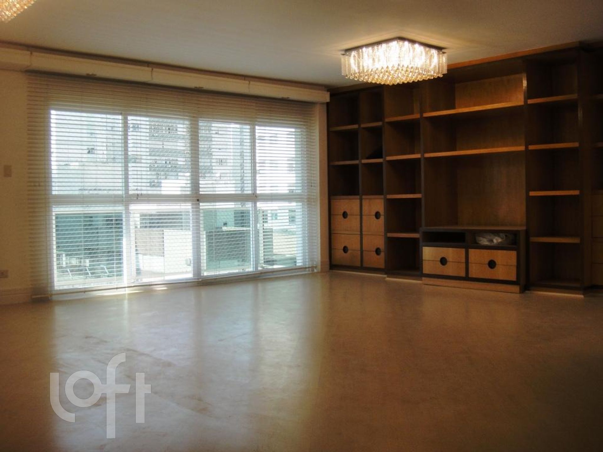 Apartamento à venda com 4 quartos, 204m² - Foto 2