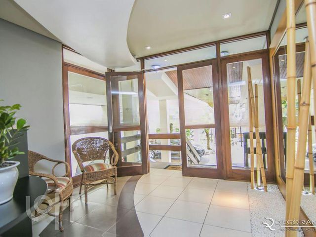 Apartamento com 104m², 3 dormitórios, 1 suíte, 1 vaga, Petrópolis em Porto Alegre