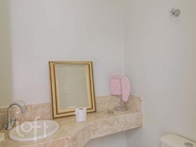 Casa com 315m², 4 dormitórios, 4 suítes, 4 vagas, Vila Ipiranga em Porto Alegre