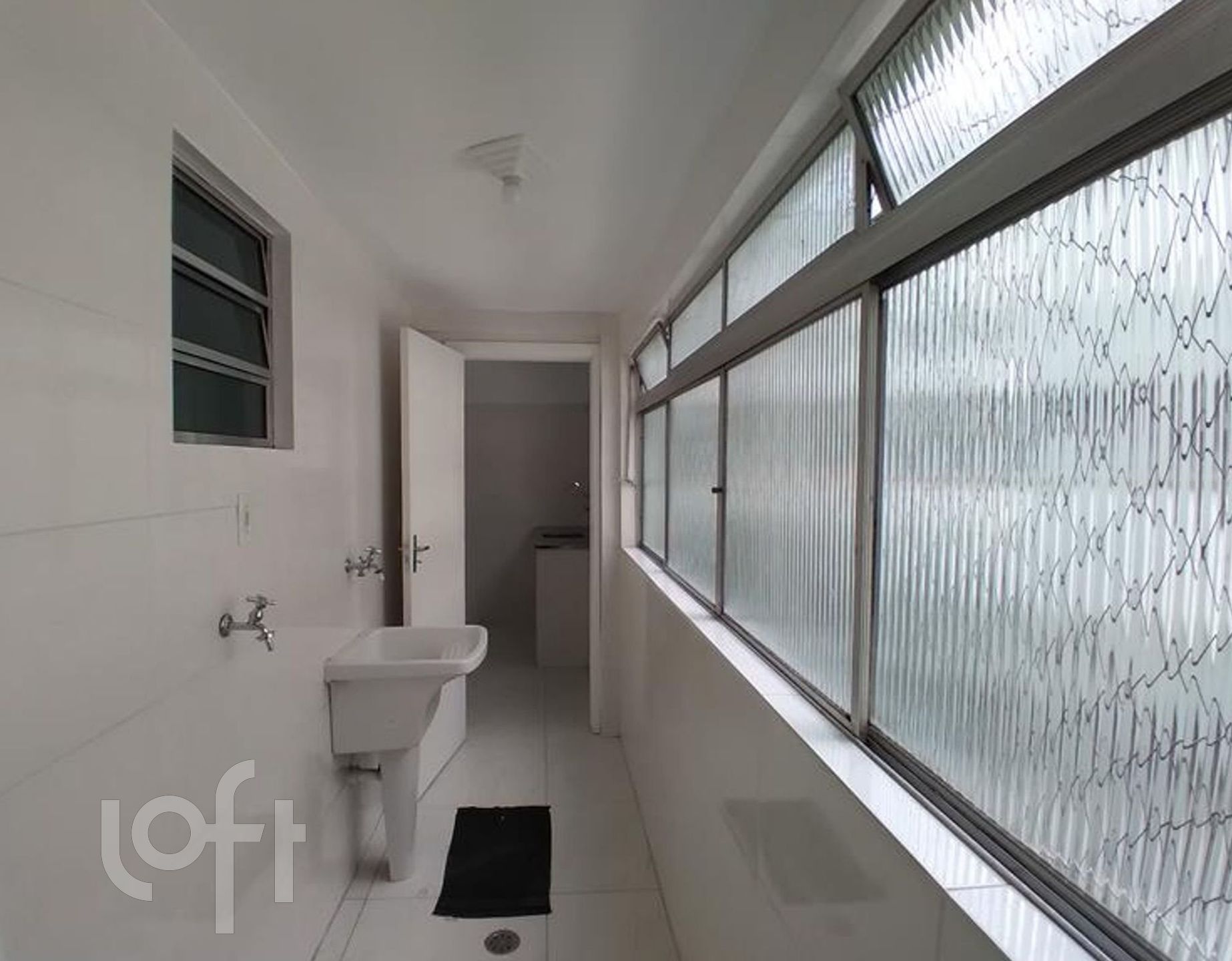 Apartamento à venda com 2 quartos, 70m² - Foto 17