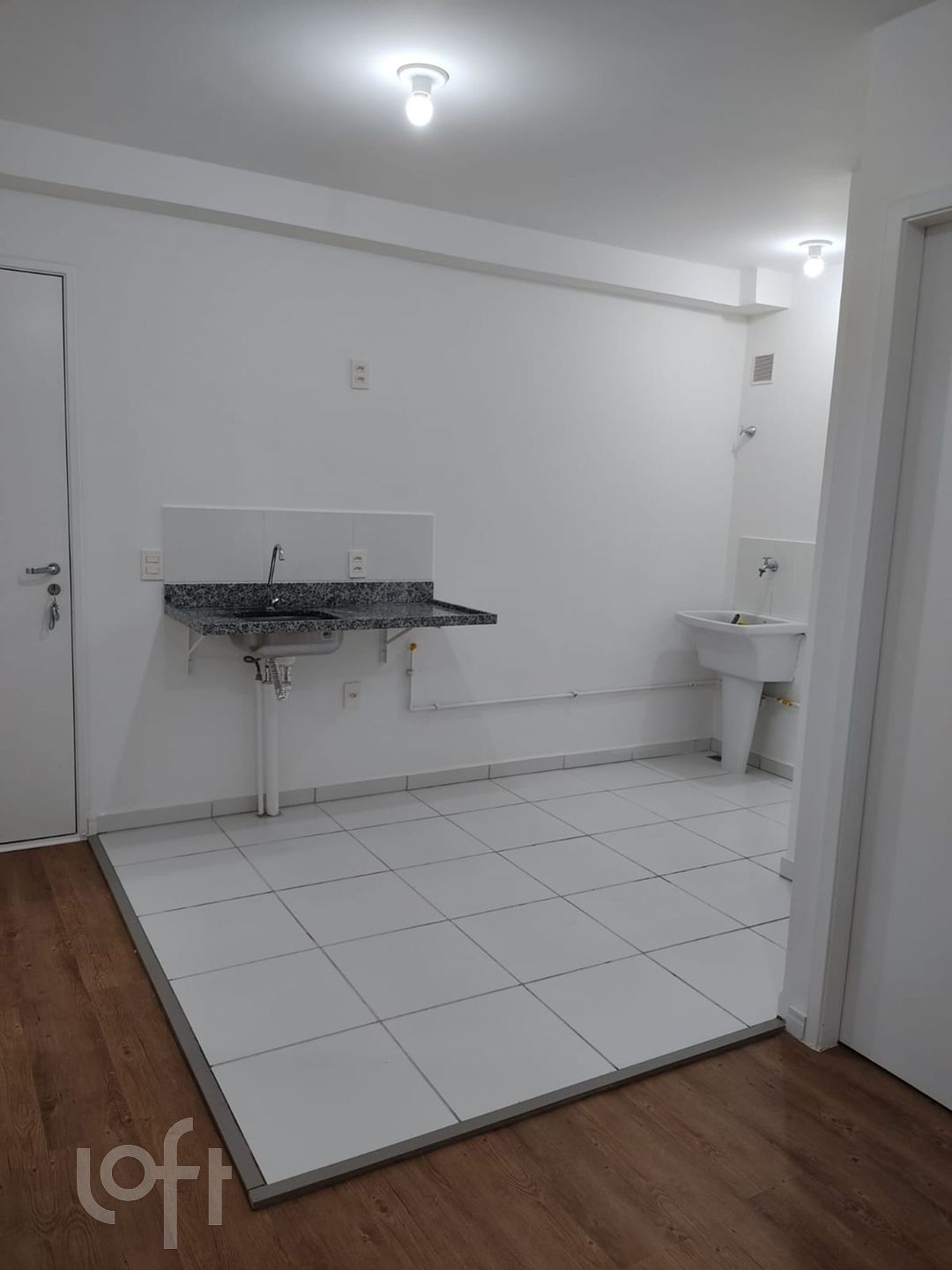 Apartamento à venda com 2 quartos, 35m² - Foto 11