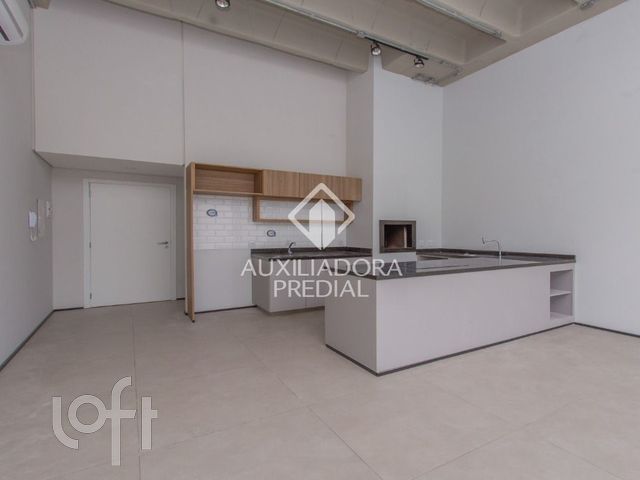 Apartamento com 56m², 1 dormitório, 1 suíte, 1 vaga, Petrópolis em Porto Alegre