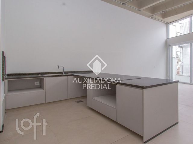 Apartamento com 56m², 1 dormitório, 1 suíte, 1 vaga, Petrópolis em Porto Alegre