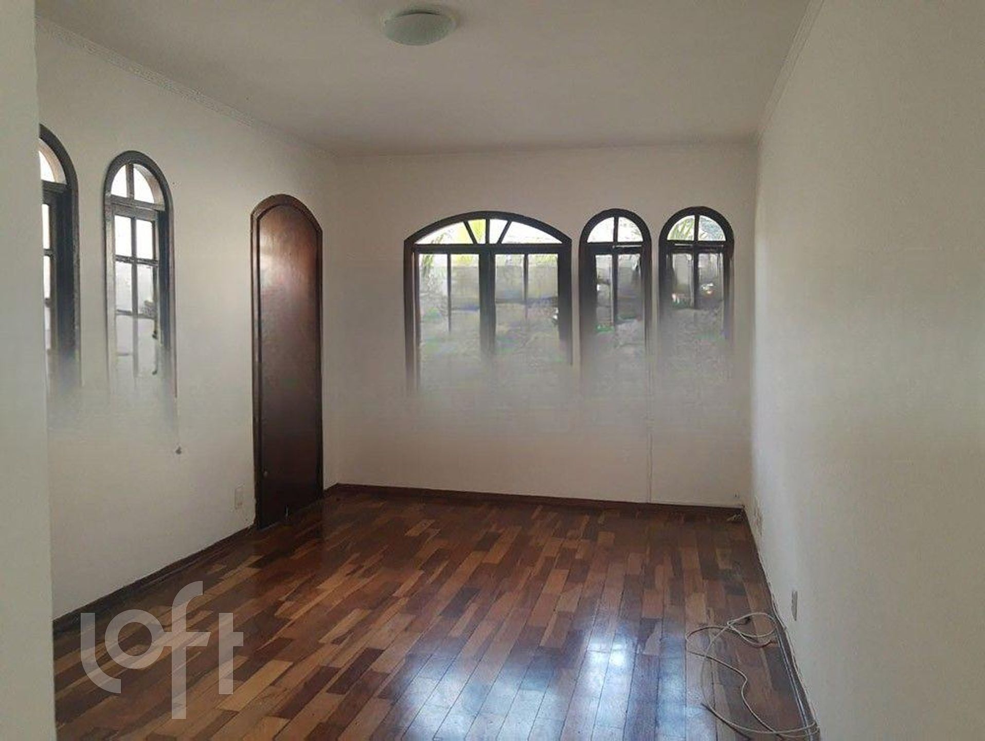 Casa à venda com 3 quartos, 205m² - Foto 2