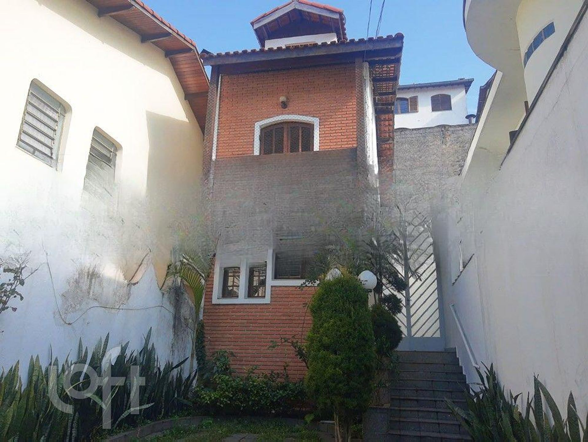 Casa à venda com 3 quartos, 205m² - Foto 1