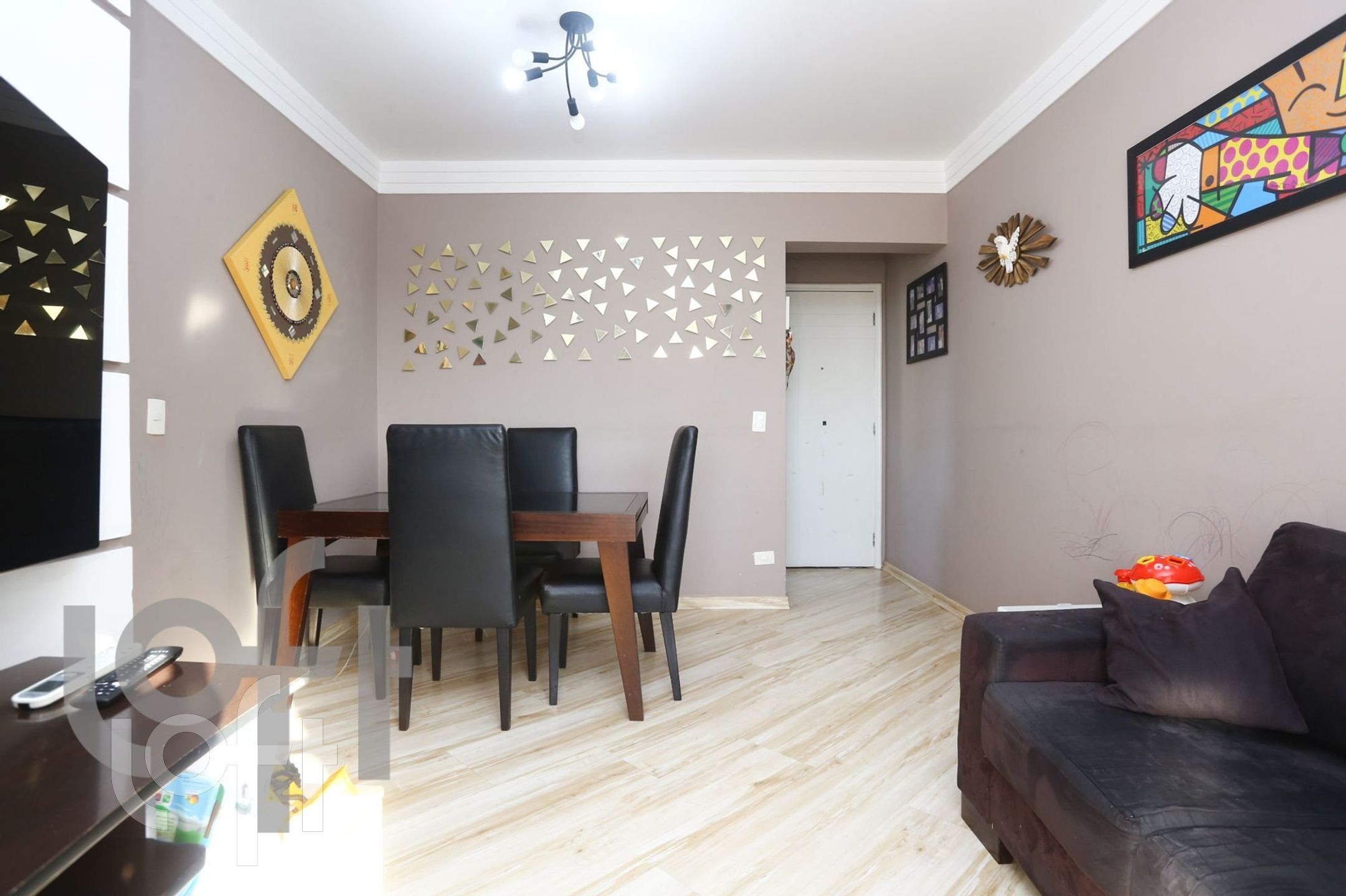 Apartamento à venda em Rio Pequeno com 51 m², 2 quartos, 1 suíte, 1 vaga