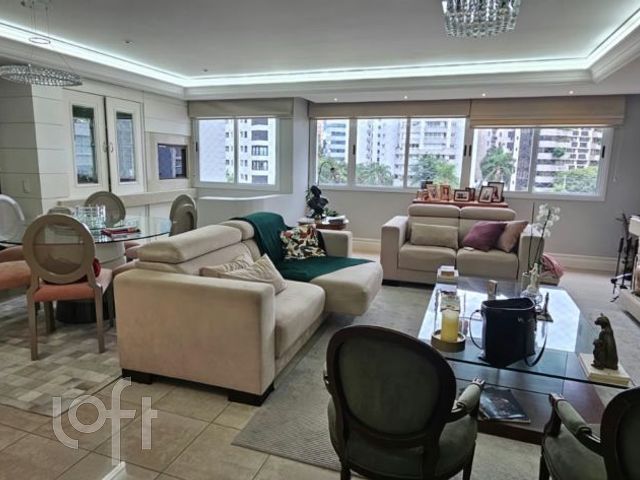 Apartamento com 145m², 3 dormitórios, 1 suíte, 2 vagas, Petrópolis em Porto Alegre