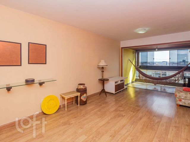 Apartamento com 78m², 2 dormitórios, 1 vaga, Independência em Porto Alegre