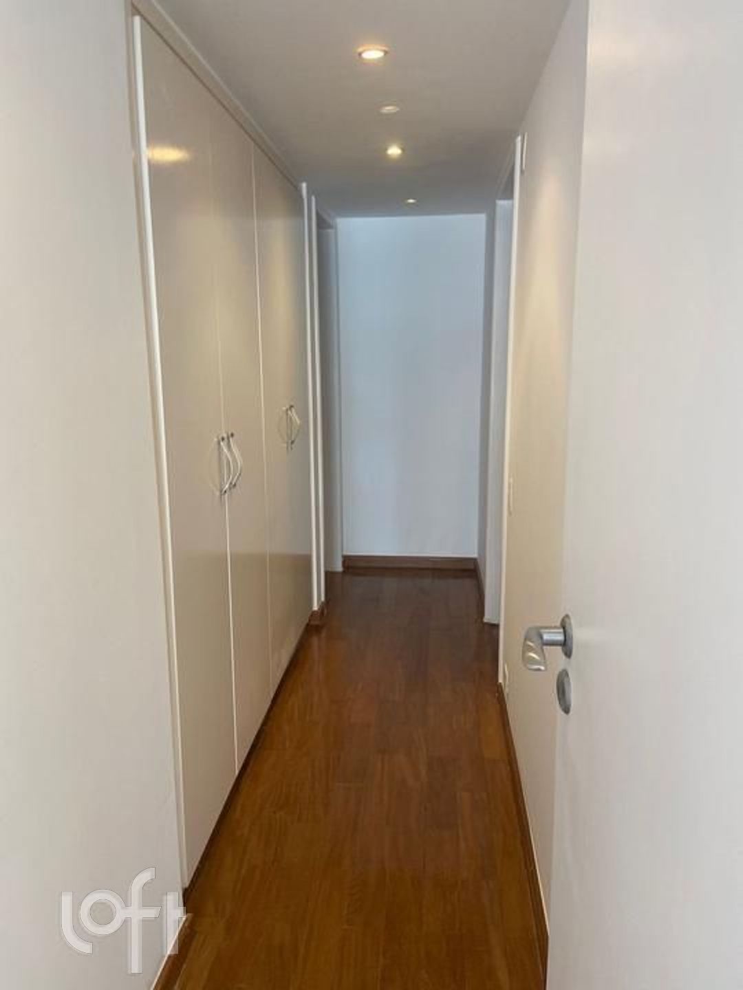 Apartamento à venda com 2 quartos, 220m² - Foto 4