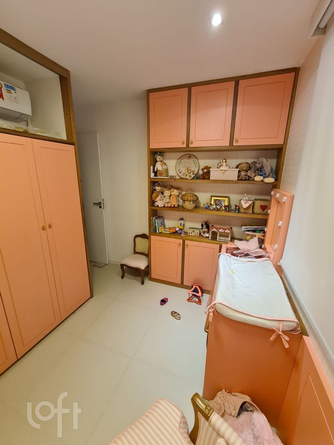 Apartamento à venda com 3 quartos, 150m² - Foto 4