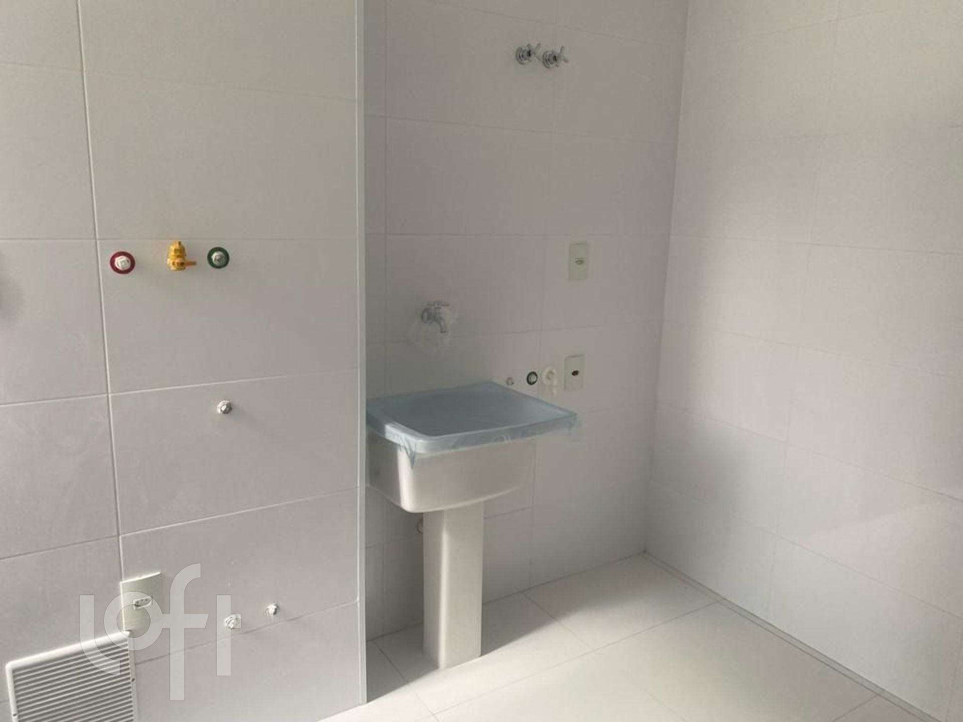 Apartamento à venda com 4 quartos, 203m² - Foto 18