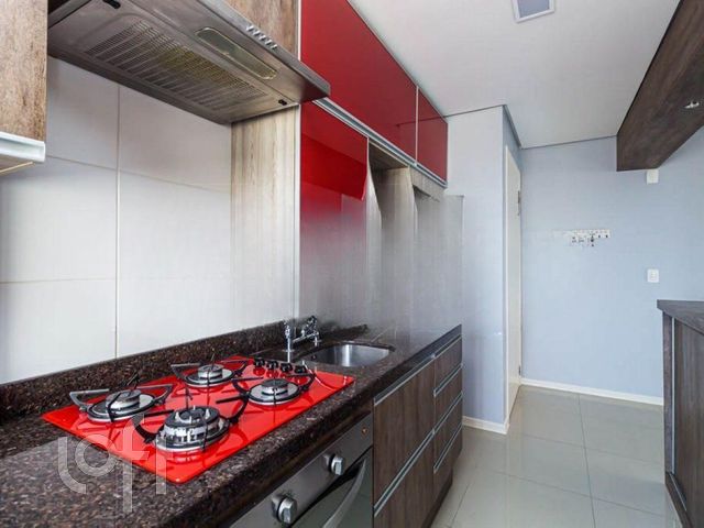 Apartamento com 61m², 2 dormitórios, 1 suíte, 1 vaga, Menino Deus em Porto Alegre