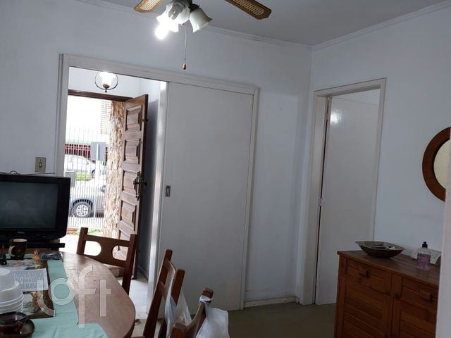 Casa com 170m², 4 dormitórios, 1 suíte, 5 vagas, Vila Ipiranga em Porto Alegre