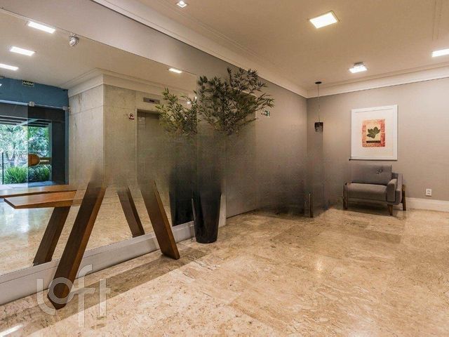 Apartamento com 134m², 3 dormitórios, 1 suíte, 1 vaga, Rio Branco em Porto Alegre