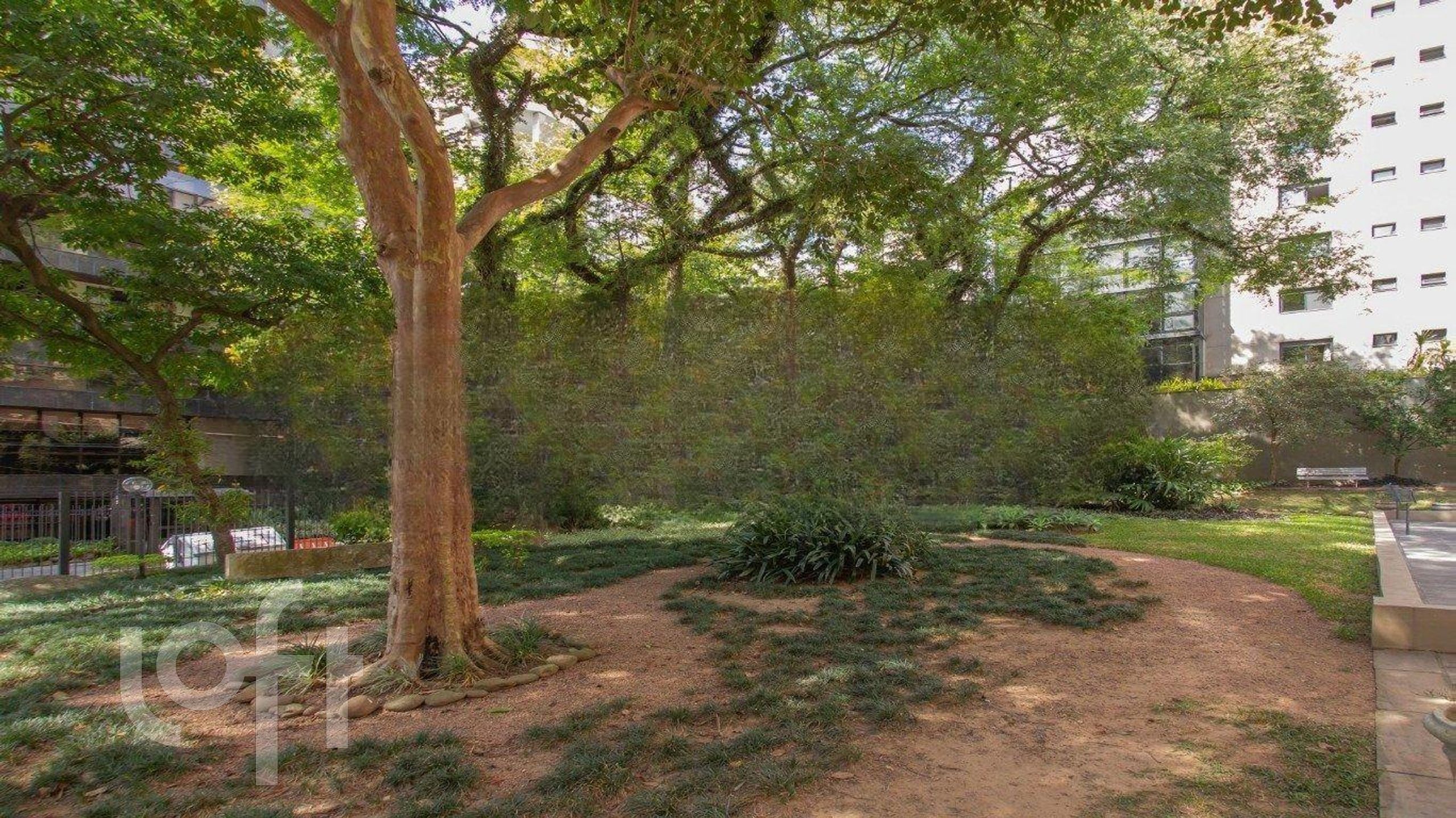 Apartamento com 134m², 3 dormitórios, 1 suíte, 1 vaga, Rio Branco em Porto Alegre