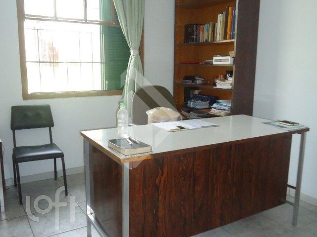 Casa com 500m², 3 dormitórios, 1 suíte, 4 vagas, Vila Ipiranga em Porto Alegre