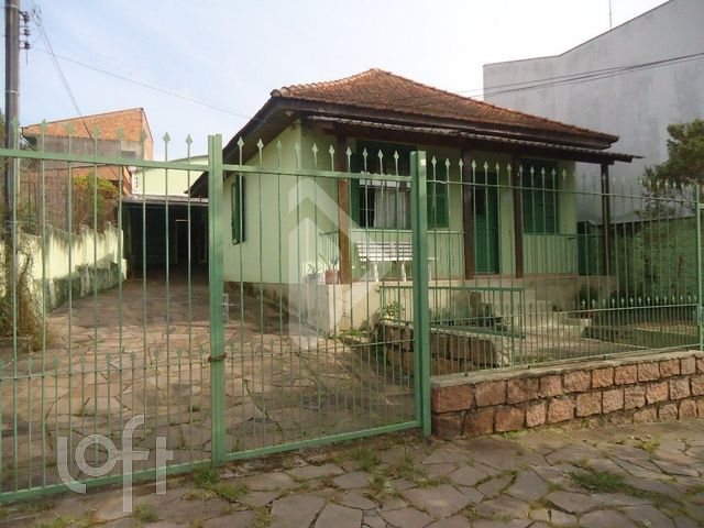 Casa com 500m², 3 dormitórios, 1 suíte, 4 vagas, Vila Ipiranga em Porto Alegre