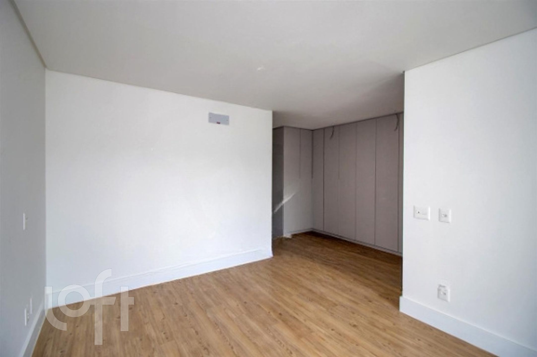 Apartamento à venda com 4 quartos, 246m² - Foto 12