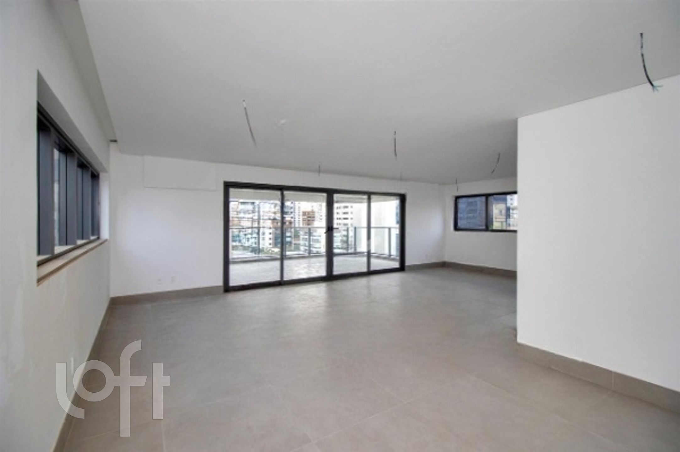 Apartamento à venda com 4 quartos, 246m² - Foto 5