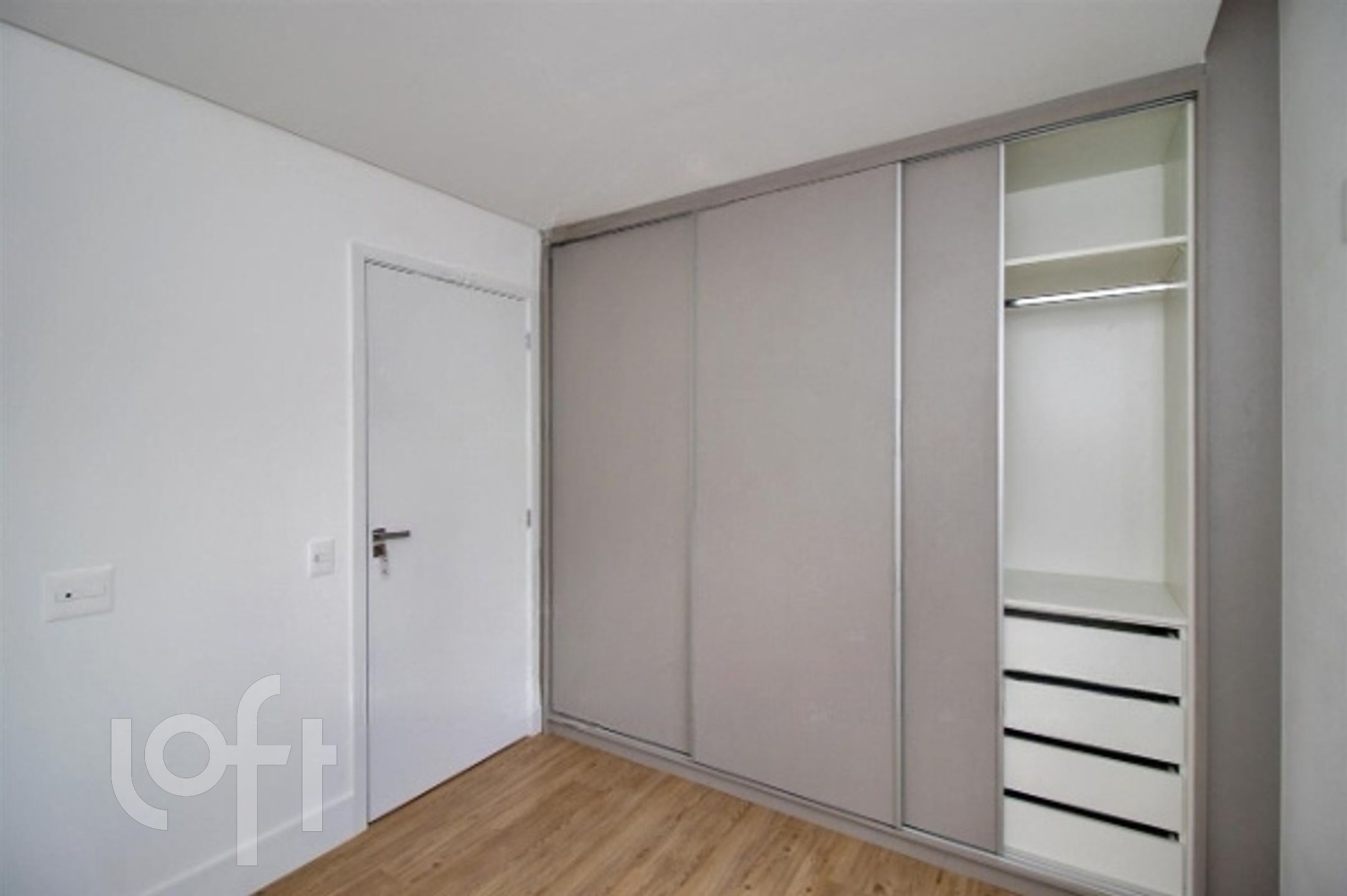 Apartamento à venda com 4 quartos, 246m² - Foto 15