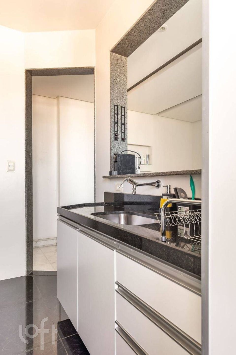 Apartamento à venda com 1 quarto, 120m² - Foto 18