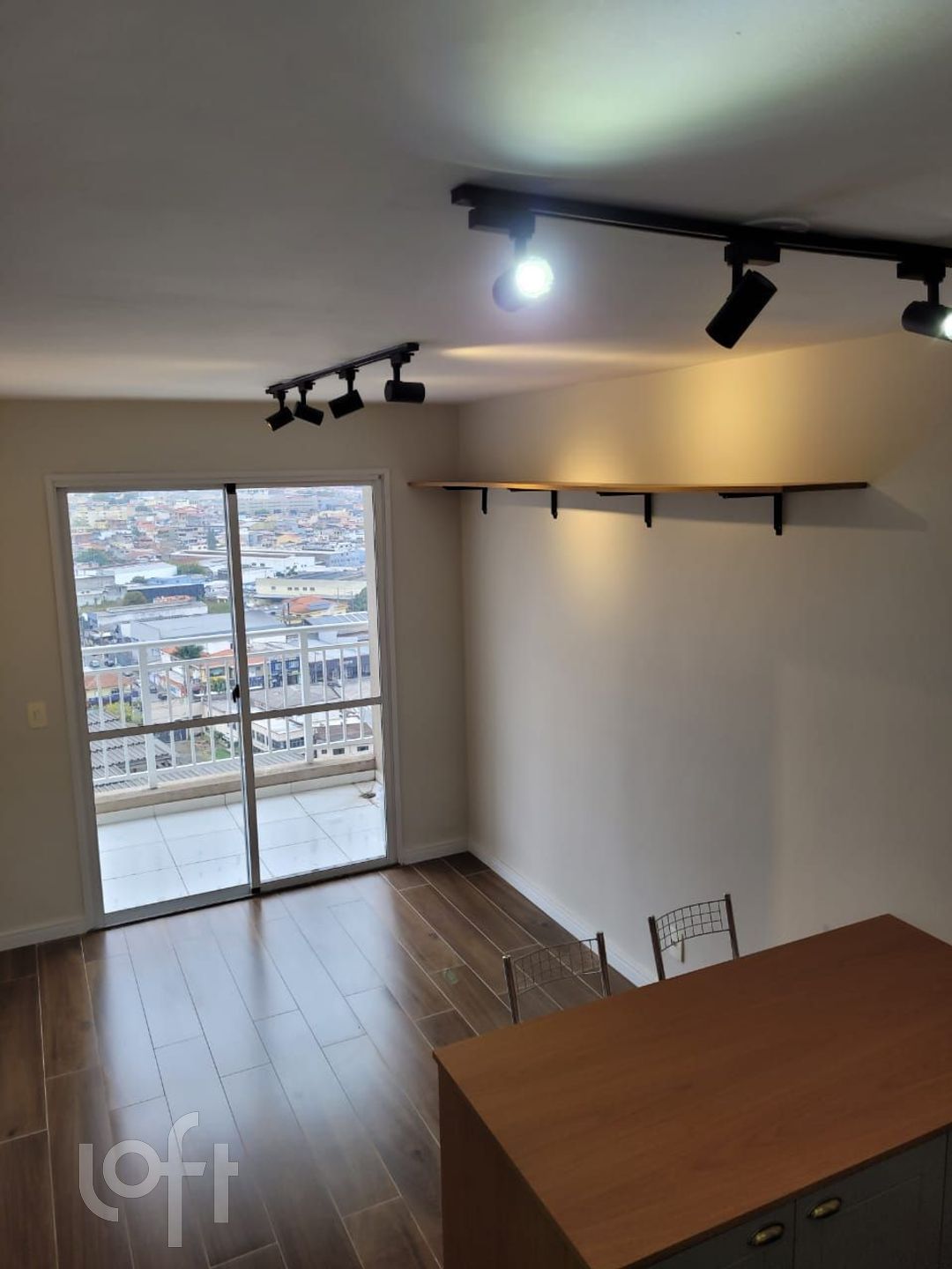 Apartamento à venda com 1 quarto, 33m² - Foto 1