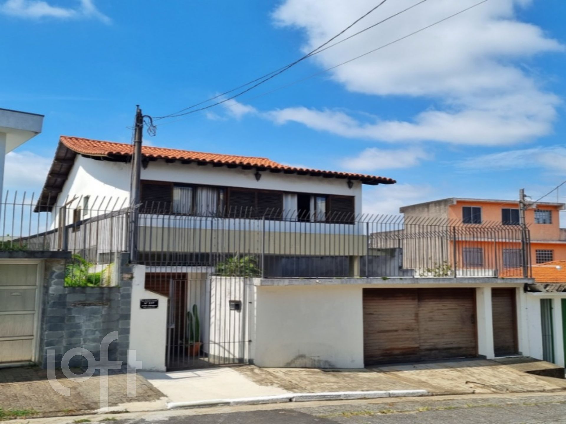 Casa à venda com 3 quartos, 300m² - Foto 1