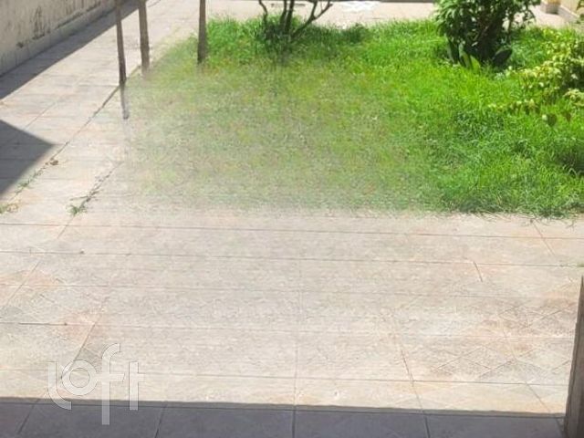 Casa com 250m², 3 dormitórios, 3 vagas, Higienópolis em Porto Alegre