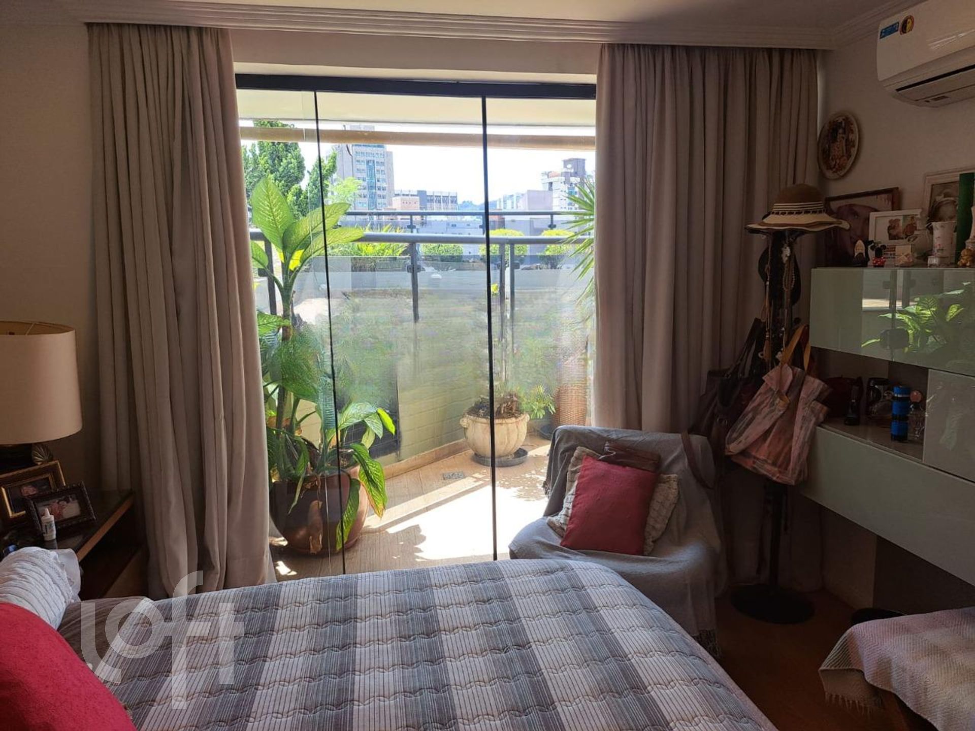 Apartamento à venda com 4 quartos, 328m² - Foto 15